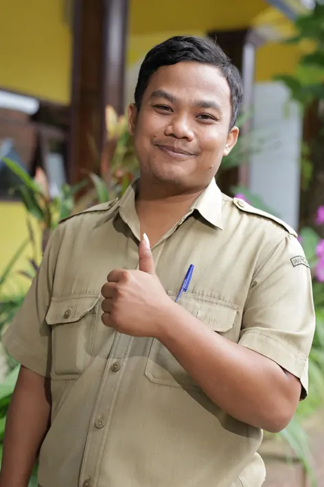 IZA ANAS MAULANA, S.Pd