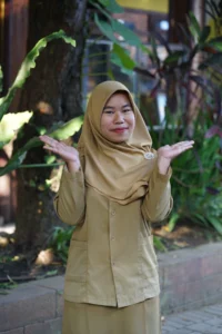 TRI AMBARNINGRUM, S.Pd